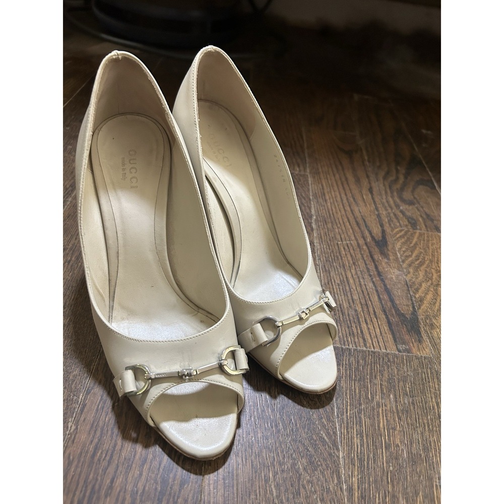 Gucci Off White Beige Peep Toe Stiletto Pumps Slip On with Buckle Accent